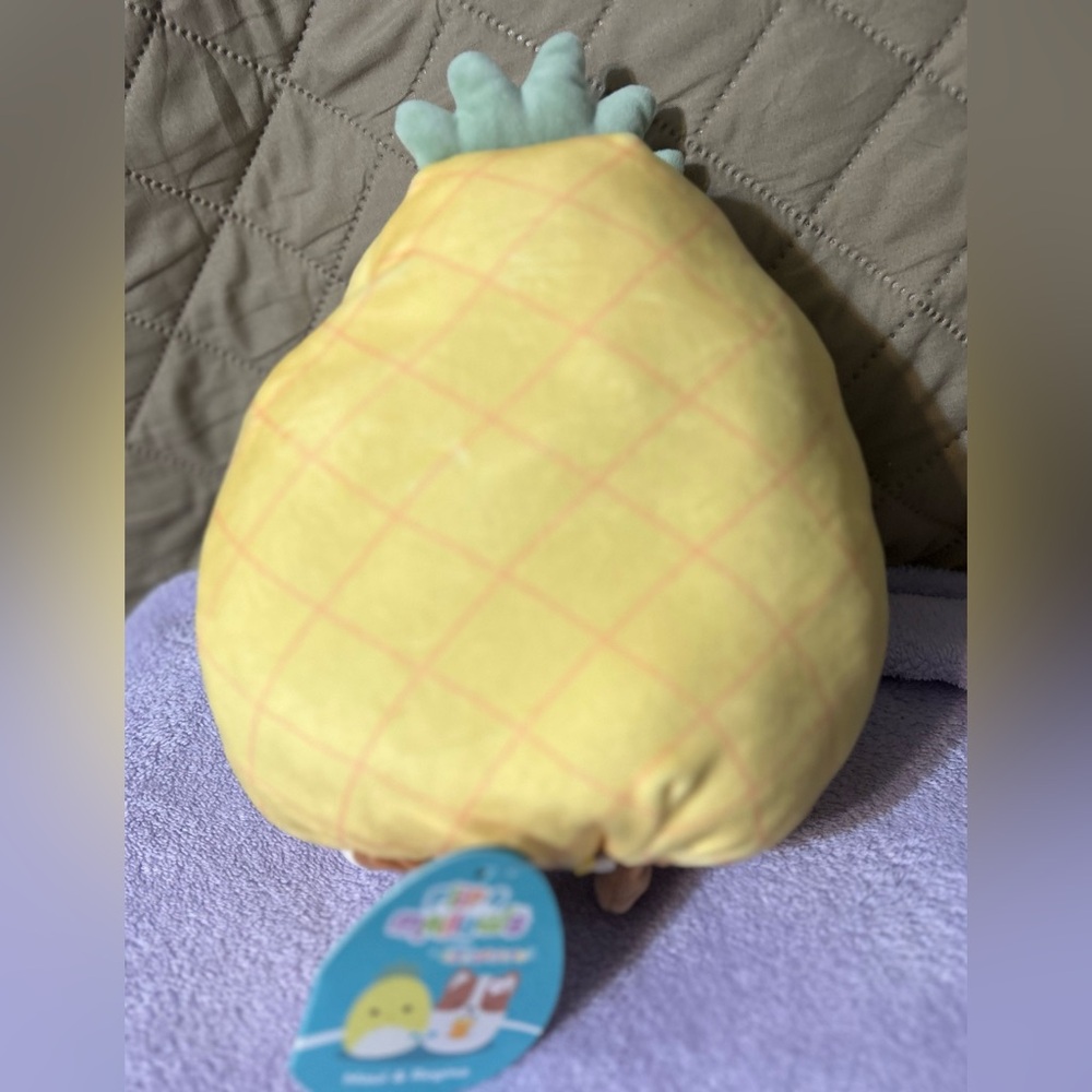 Squishmallows Flip-a-Mallows Maui & Regina & Joelle the Bigfoot - Picture 5 of 11